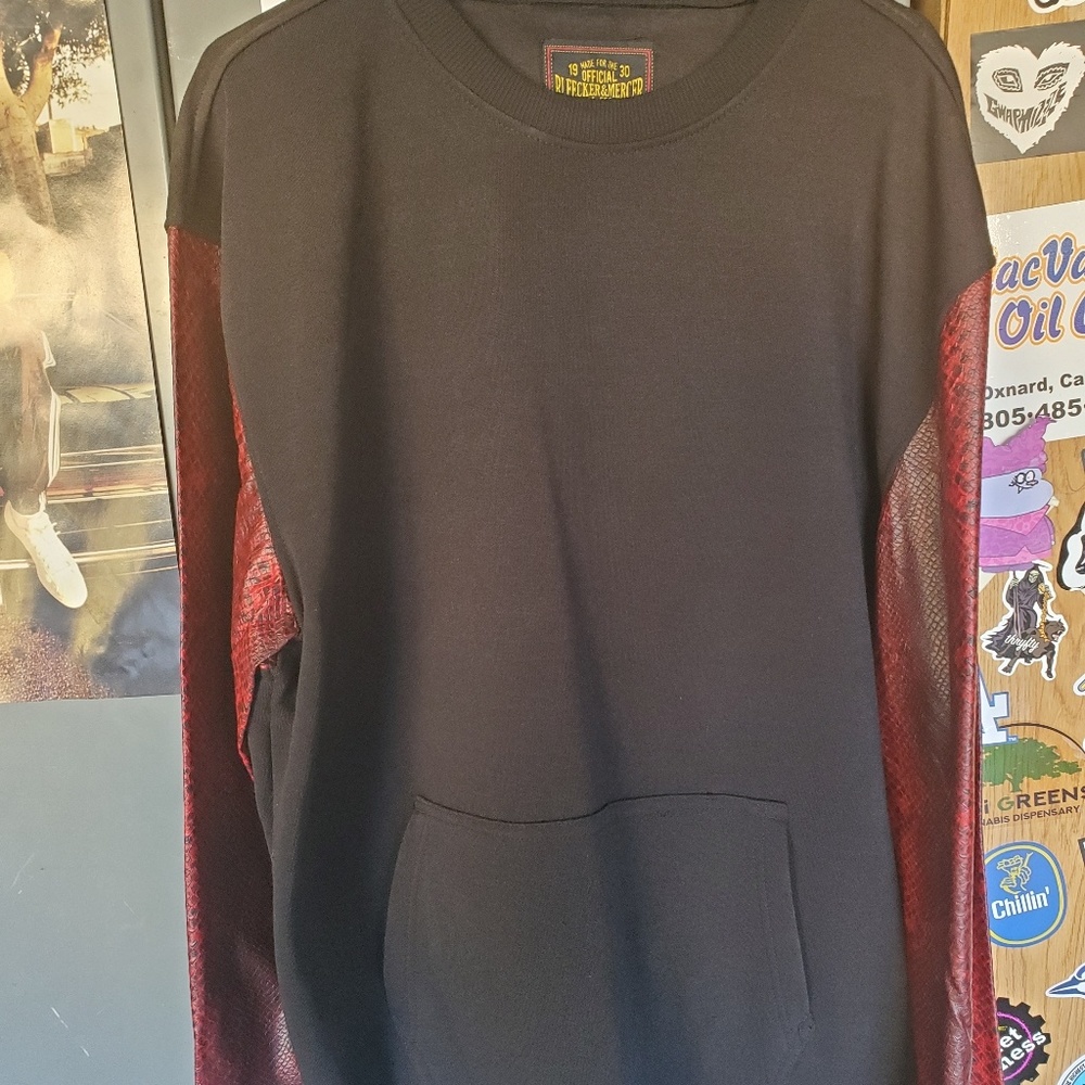 New crew neck